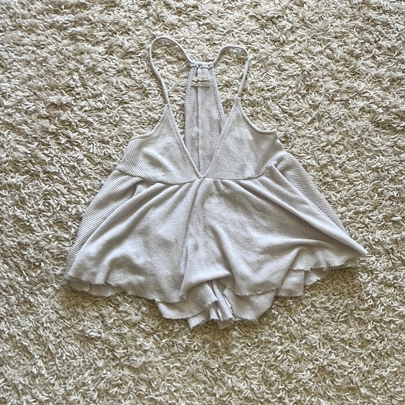 Size small urban outfitters flowy tank top - Picture 1 of 2